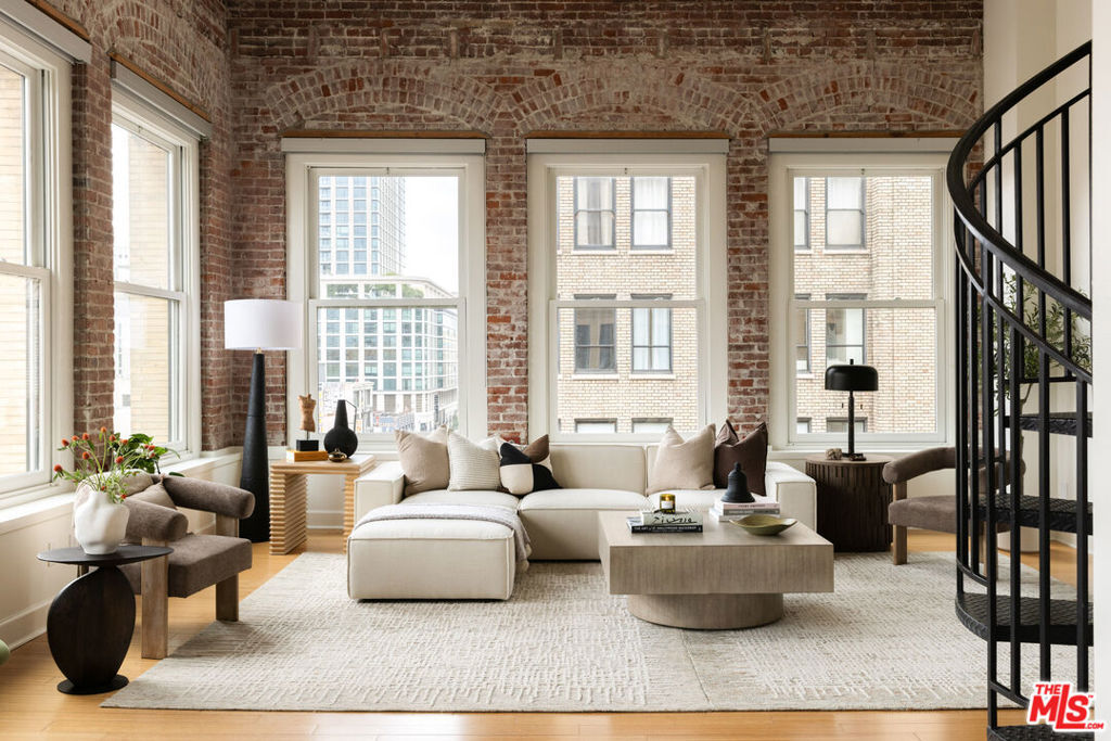 Property Photo:  253 S Broadway 504  CA 90012 