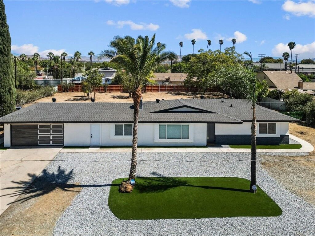 Property Photo:  1025 Richards  CA 92571 
