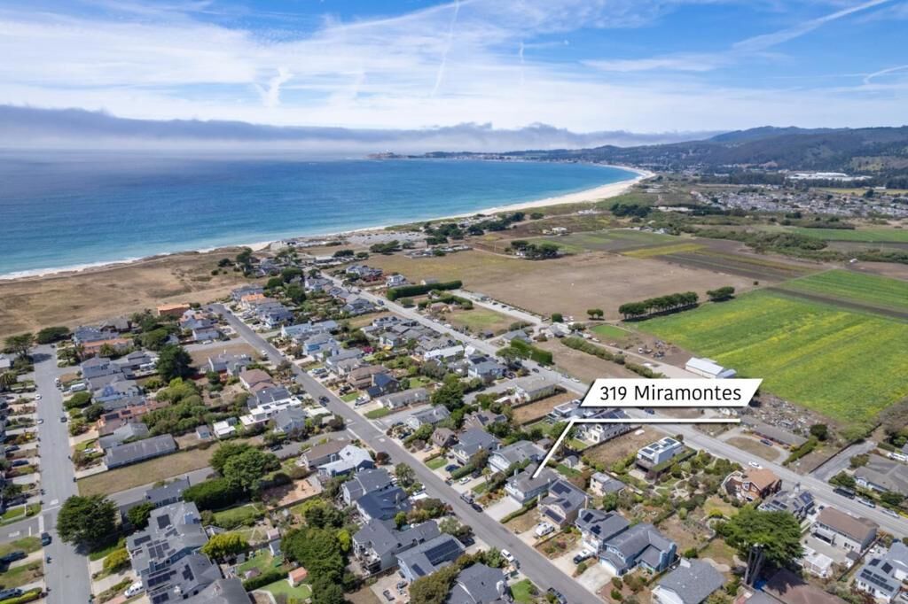 Property Photo:  319 Miramontes Avenue  CA 94019 
