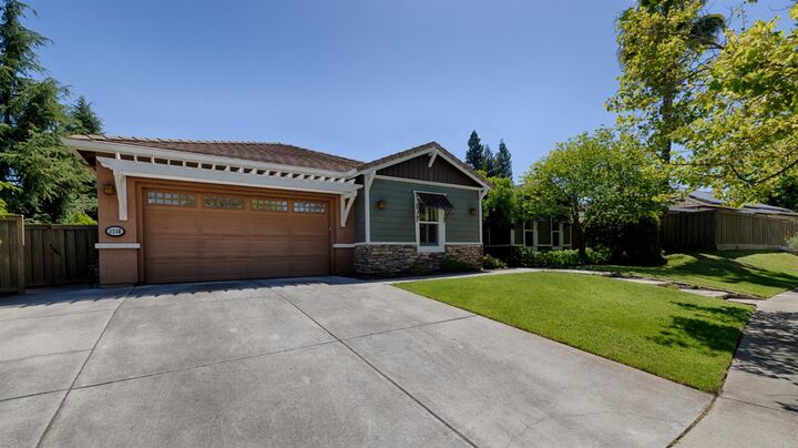 Property Photo:  9290 Eagle Springs Place  CA 95747 