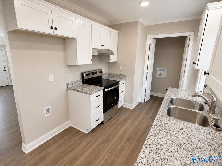 Property Photo:  700 Doris Street  AL 35957 