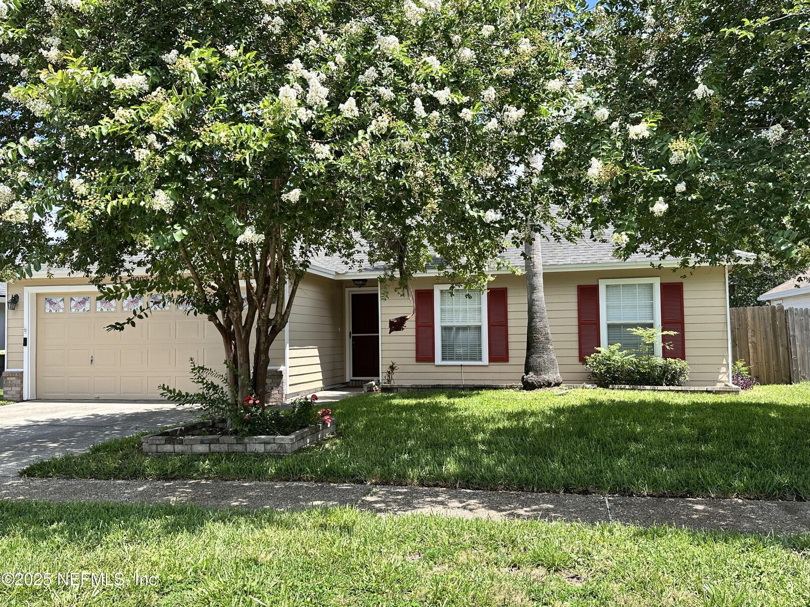 Property Photo:  9007 Bridgecreek Drive W  FL 32244 
