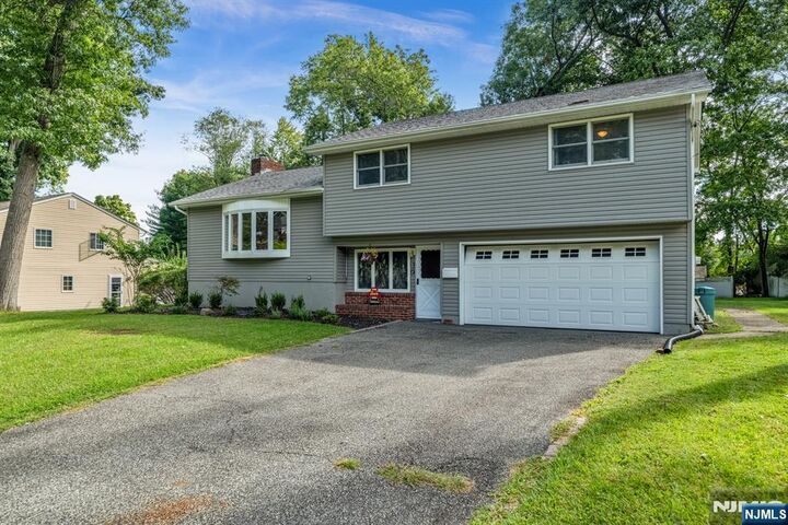 Property Photo: 30 Smithfield Road NJ 07463