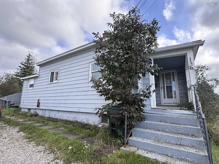 Property Photo:  135 Maloney Street, Sydney Ns, B1n 2C7 Street  NS B1N 2C7 