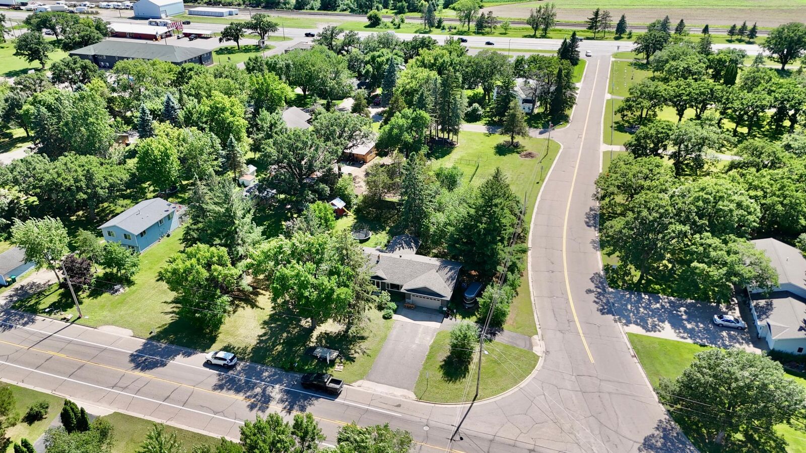 Property Photo:  421 N Birch Street  MN 56373 