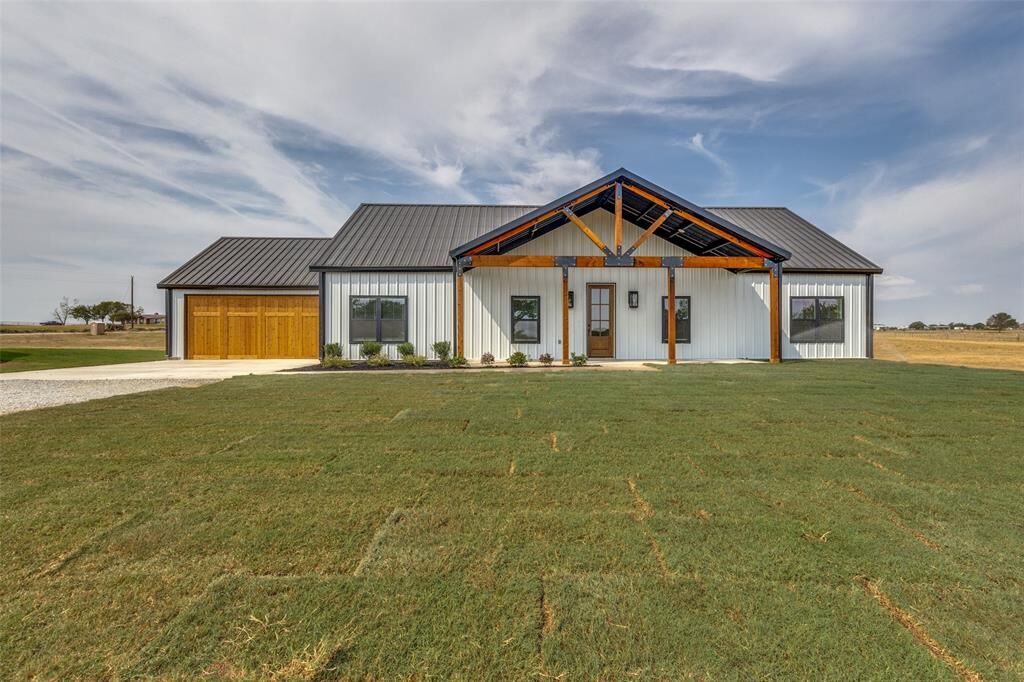 Property Photo: 2485 Cottondale Road TX 76082