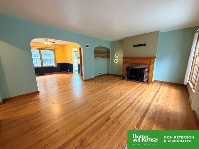 Property Photo:  1130 E 5th Street  NE 68025 