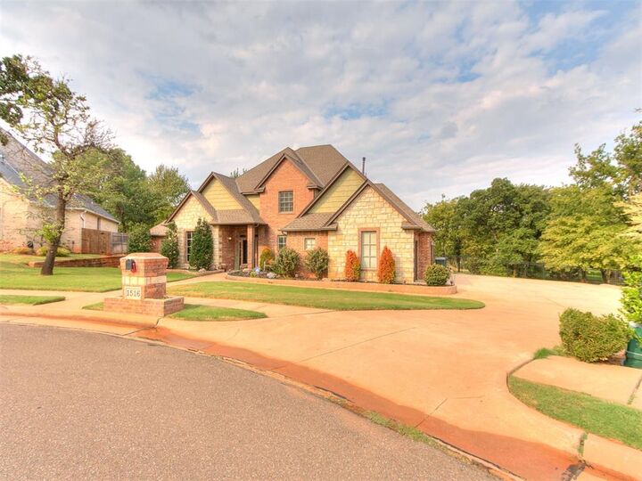 Property Photo: 1516 Briar Forest Circle OK 73025