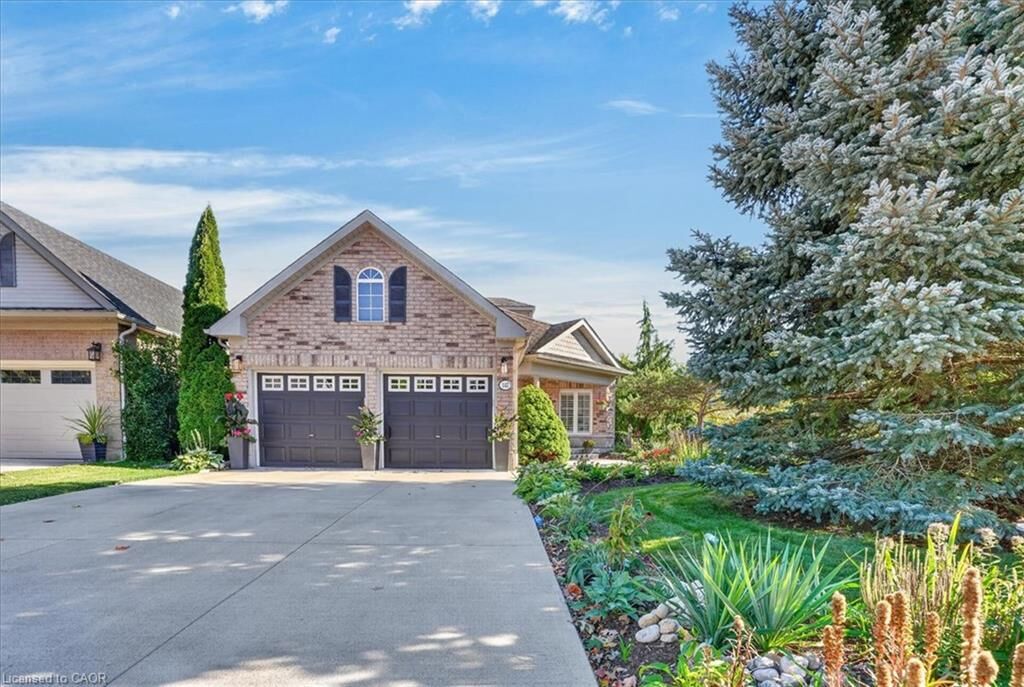 Property Photo:  147 Reiber Court  ON N2L 6N2 