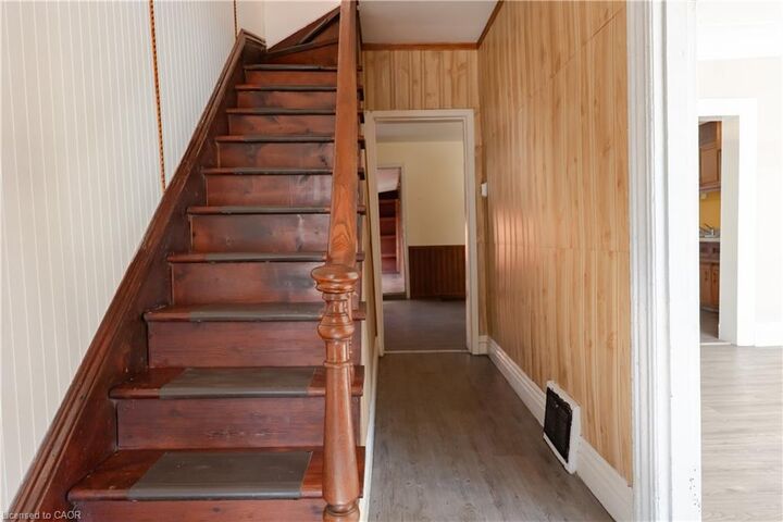 Property Photo:  111 West Avenue N  ON L8L 5C4 