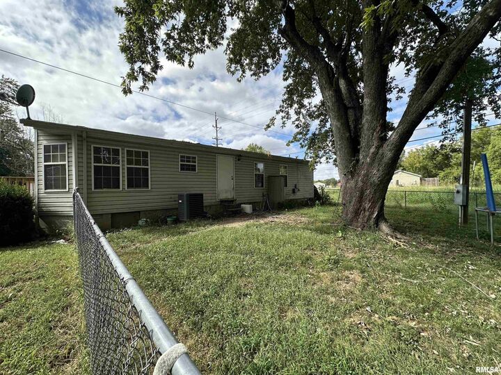 Property Photo:  820 N 20th Street  IL 62948 