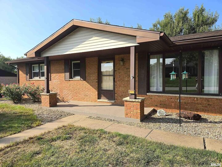 Property Photo:  2107 N Arrowood Court  IL 62305 