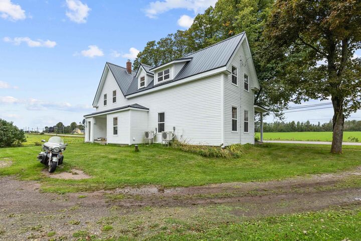 Property Photo:  5705 Georgetown Road  PE C0A 2E0 