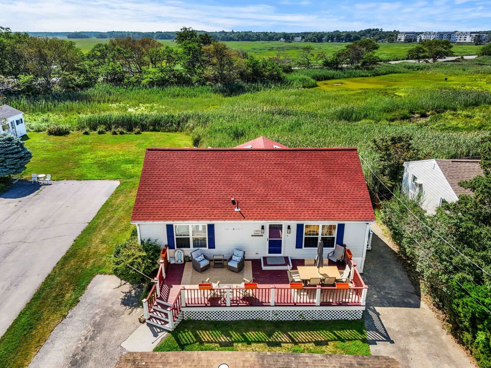 Property Photo:  72 Cable Ave  MA 01952 