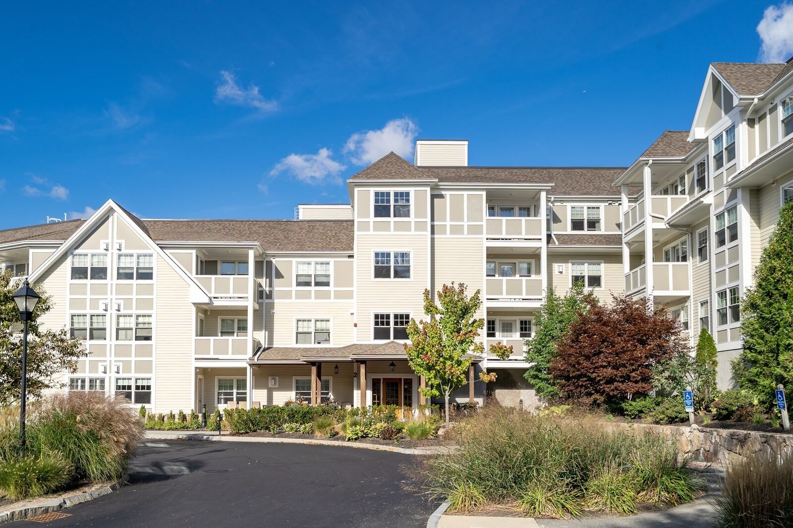 Property Photo:  2 Manor Terrace 216  MA 02420 