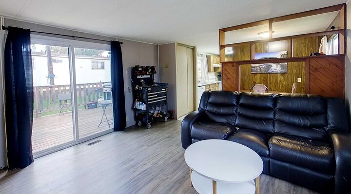 Property Photo:  6026 13 Avenue 57  AB T7E 1N5 