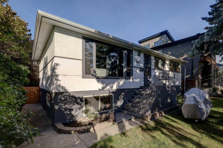 Property Photo:  4015 16 Street SW  AB T2T 4H5 