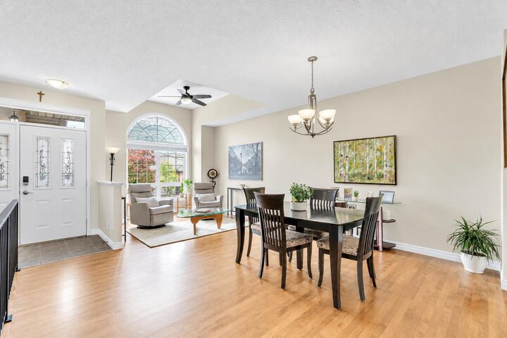 Property Photo:  265 Shannon Estates Terrace SW  AB T2Y 4C5 