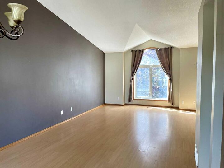 Property Photo:  11 Chilcotin Crescent W  AB T1K 7G8 