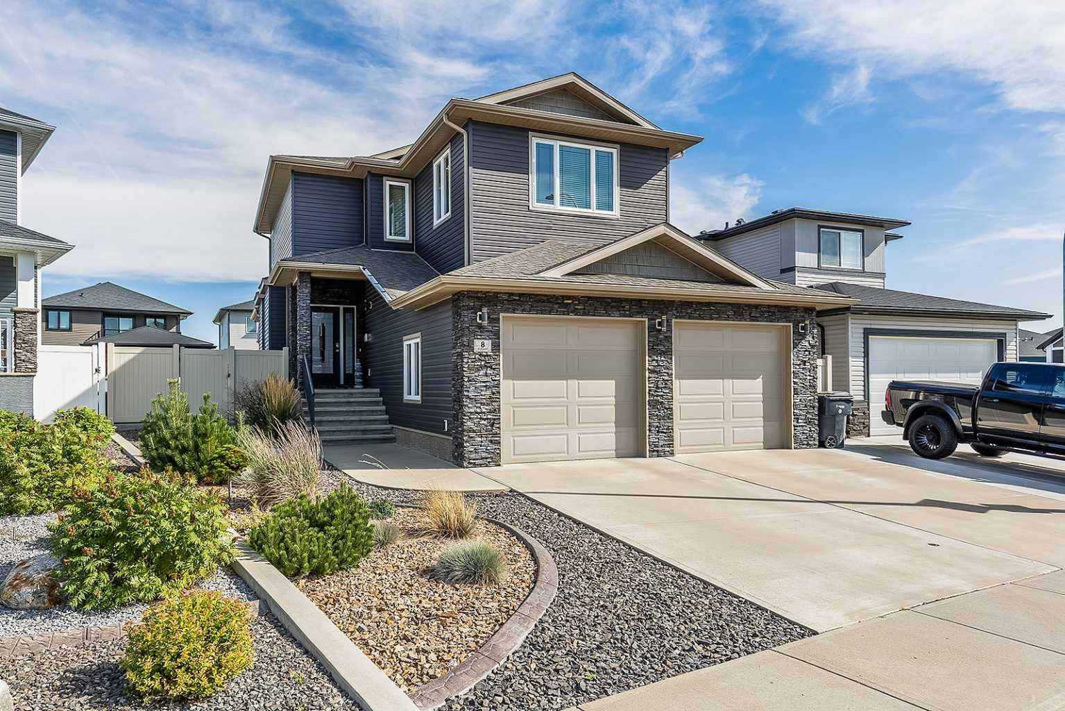 Property Photo:  8 Hamptons Crescent SE  AB T1B 0N7 