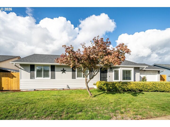 Property Photo:  3316 Redwood Dr  OR 97478 