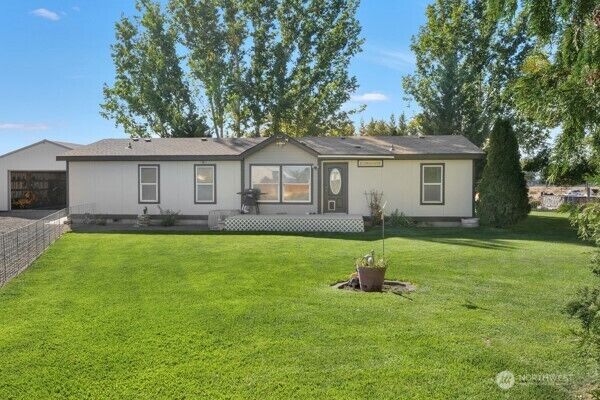 Property Photo: 4072 Road E.9 NE WA 98837