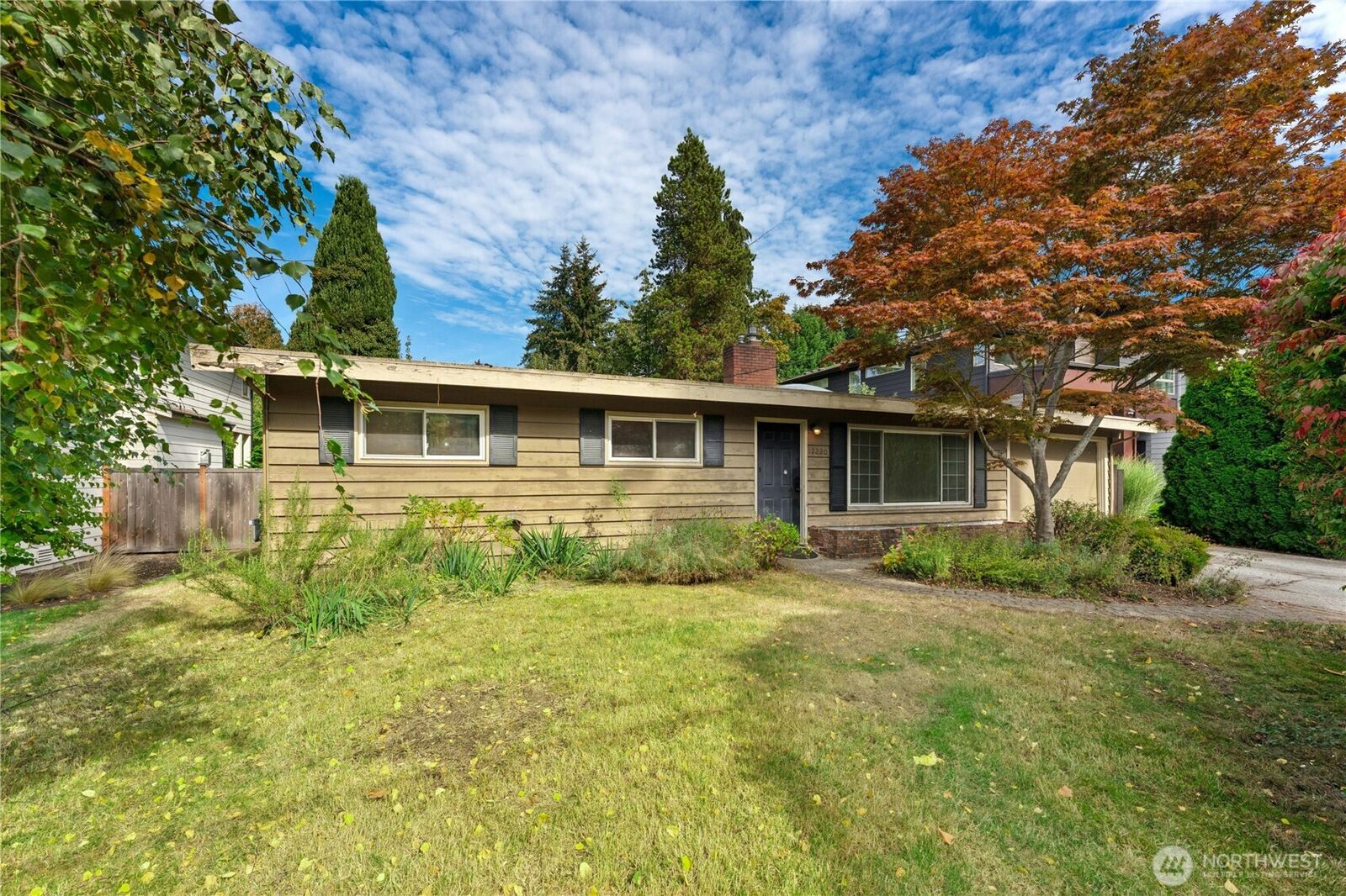 Property Photo: 12220 NE 73rd Street WA 98033