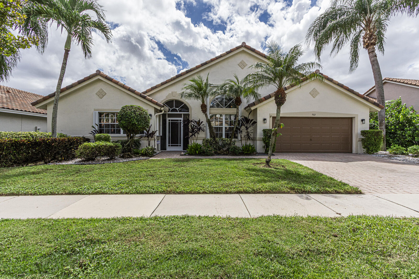 Property Photo:  7021 Falls Road E  FL 33437 