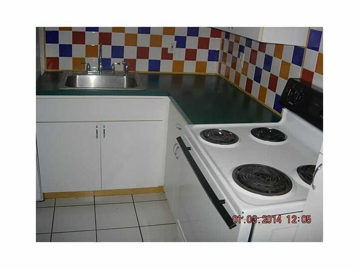 Property Photo:  528 Meridian Avenue 204  FL 33139 