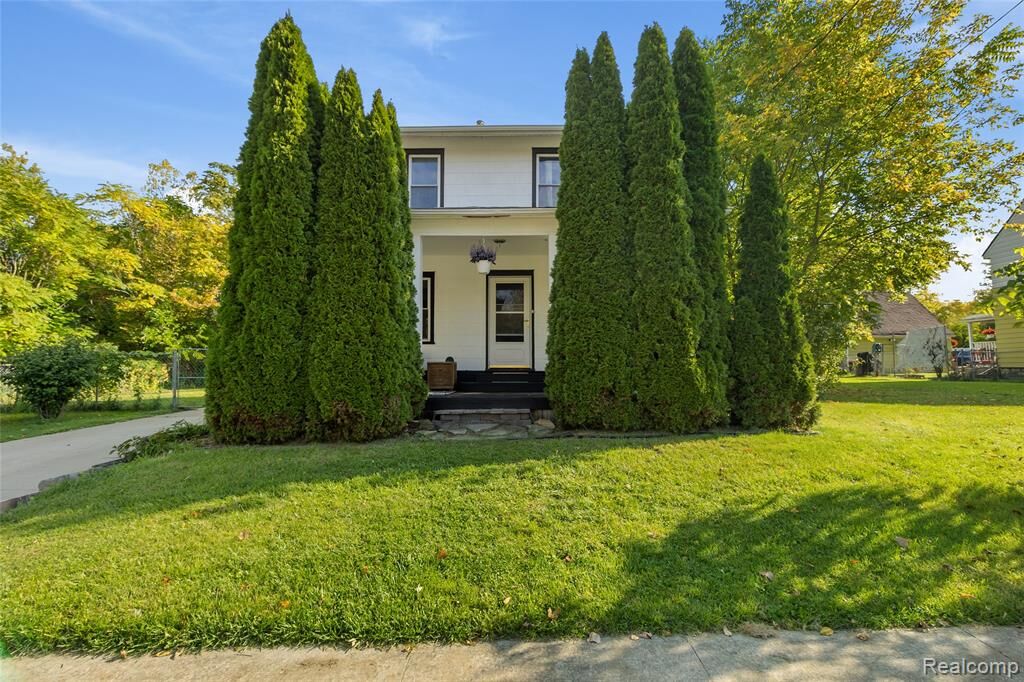 Property Photo:  1410 Begole Street  MI 48503 