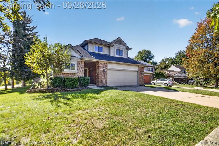 Property Photo:  44409 James Court  MI 48188 