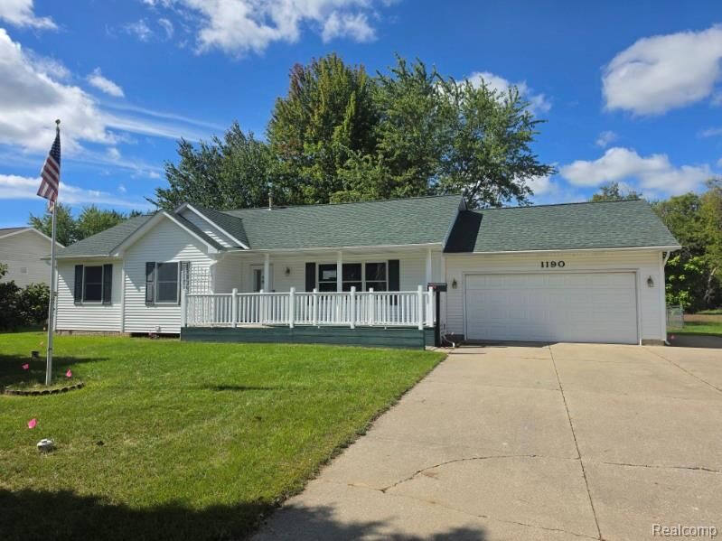 Property Photo: 1190 Kettering Street MI 48509
