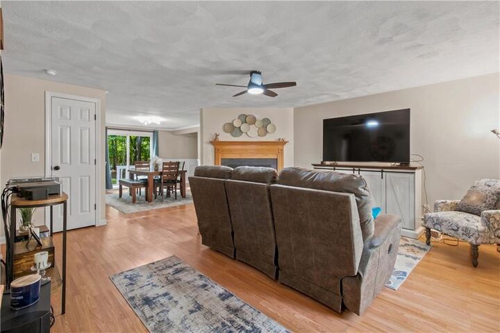 Property Photo:  30 Eagle Run B  RI 02818 