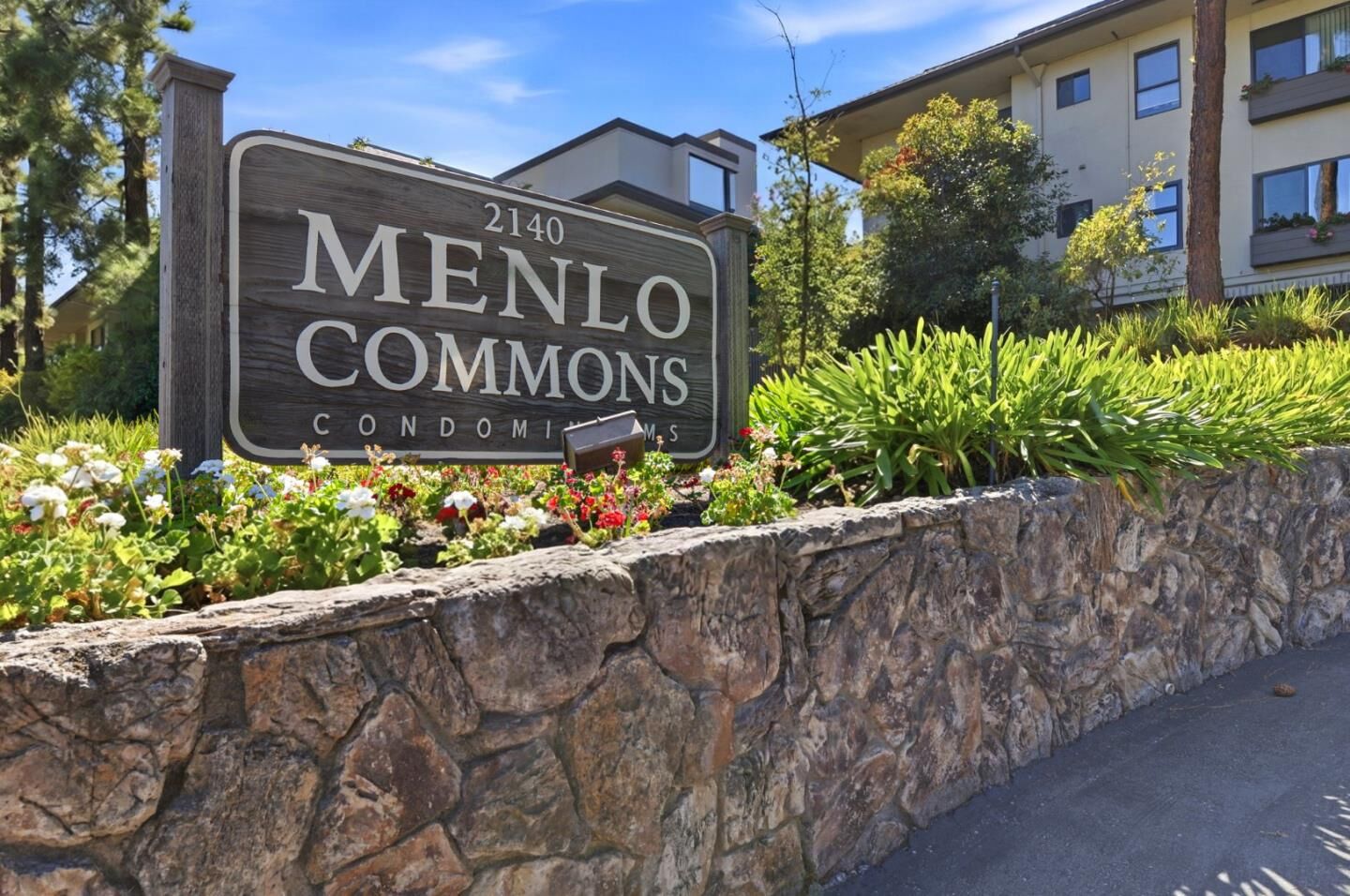 Property Photo:  2140 Santa Cruz Avenue A207  CA 94025 