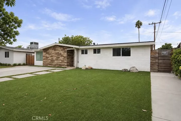 Property Photo:  660 Beach Street  CA 92627 