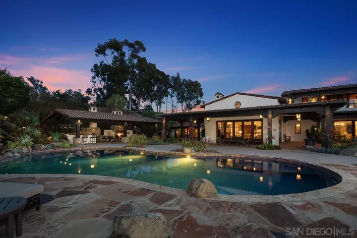 Property Photo:  7884 Entrada De Luz East  CA 92127 