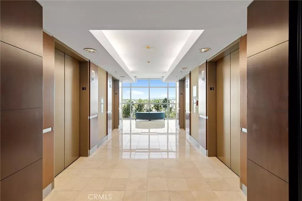 Property Photo:  13700 Marina Pointe  CA 90292 