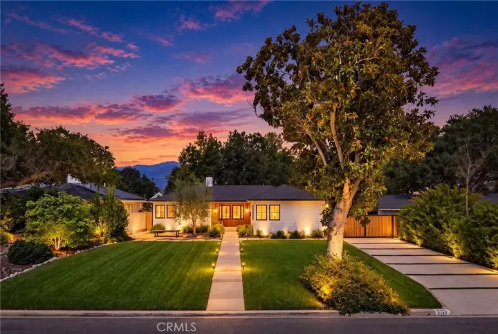 Property Photo:  2147 E Woodlyn  CA 91104 
