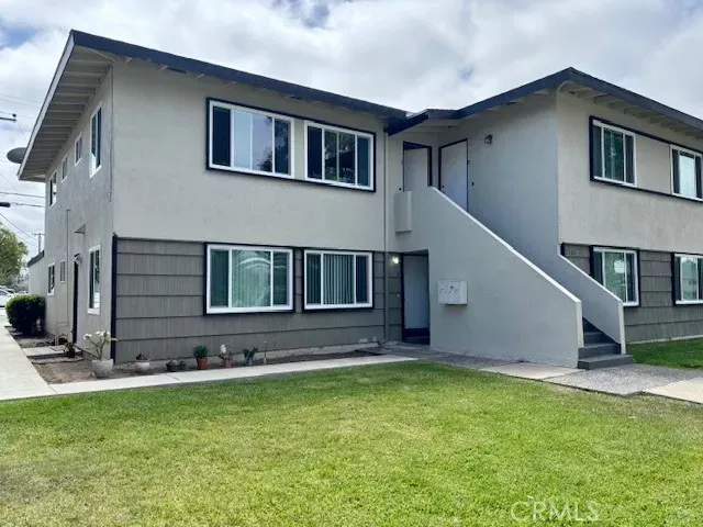 Property Photo:  2904 Peppertree Lane  CA 92626 