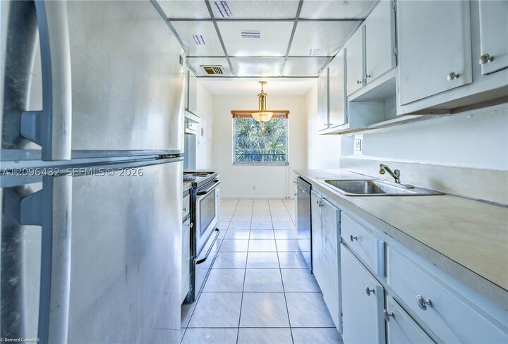 Property Photo: 3301 NW 47th Ter 403 FL 33319