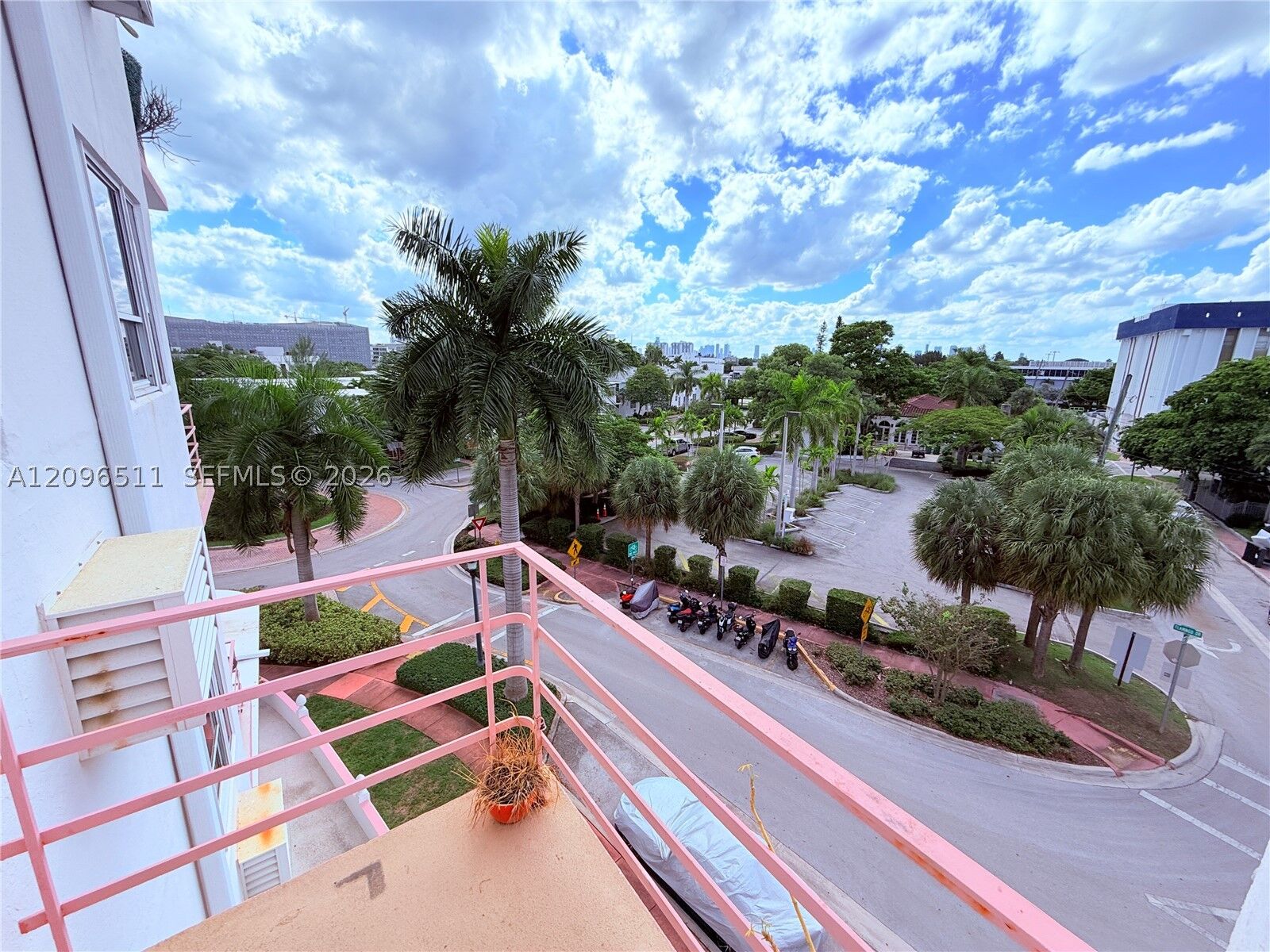 Property Photo:  255 W 24th St 435  FL 33140 