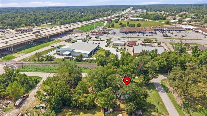 Property Photo:  3015 Enner  TX 77632 