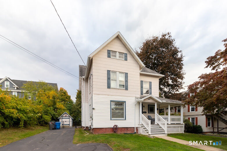 Property Photo:  62 Woodland Street  CT 06010 