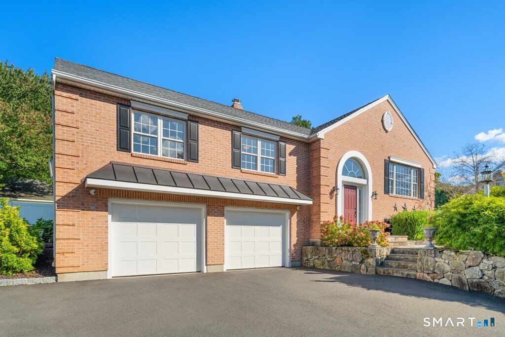 Property Photo:  30 Briarwood Drive  CT 06483 