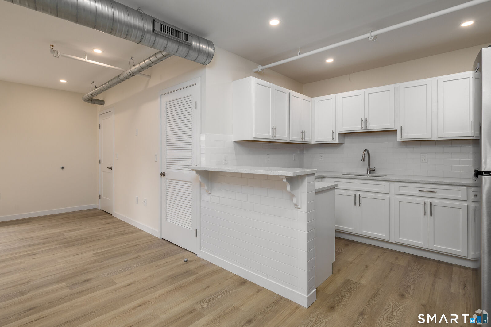 Property Photo:  584 Main Street A  CT 06457 