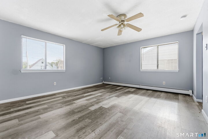 Property Photo:  5-7 Warner St Extension 5C  CT 06114 