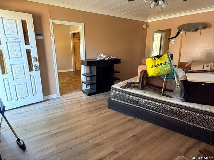 Property Photo:  438 3rd Street  SK S4A 0P2 