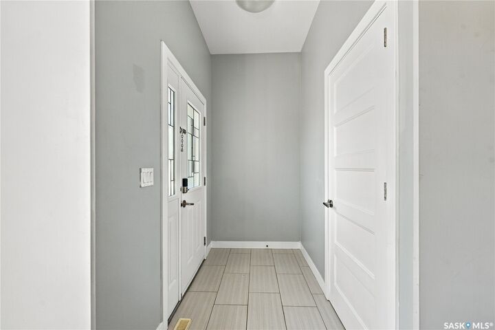 Property Photo:  1018 Evergreen Boulevard  SK S7S 1N1 