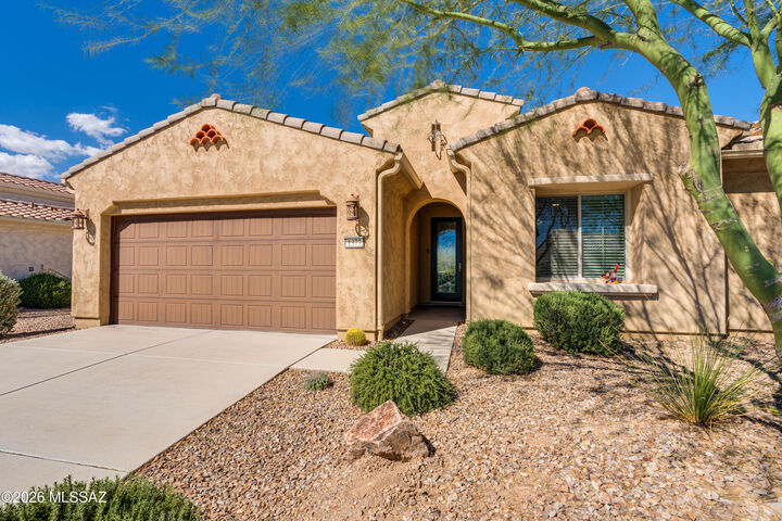 Property Photo:  1377 E Basalt Drive  AZ 85614 