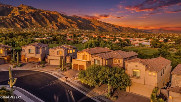 Property Photo:  5790 N Loft Lane  AZ 85718 